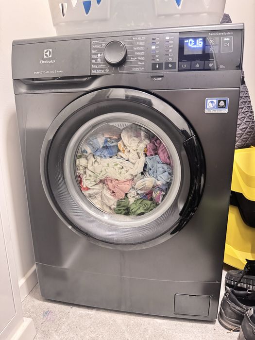 Masina de spalat slim electrolux
