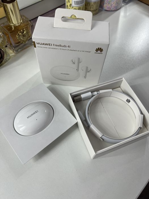 Vand Huawei FreeBuds 4i NOU!