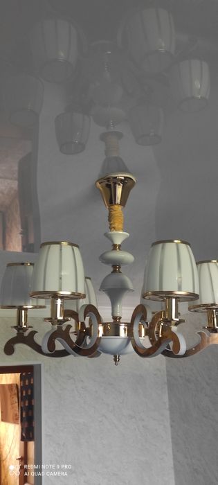 Продаю люстру. В отличном состоянии.