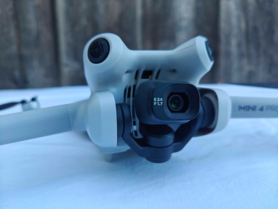 DJI Mini 4 Pro Fly More Combo cu RC2 – în cutie, în garanție + BONUS