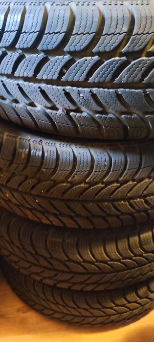 Cauciucuri Debica R15 în stare foarte buna