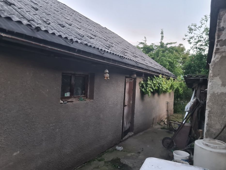 Proprietar vând casa pe str Podinei