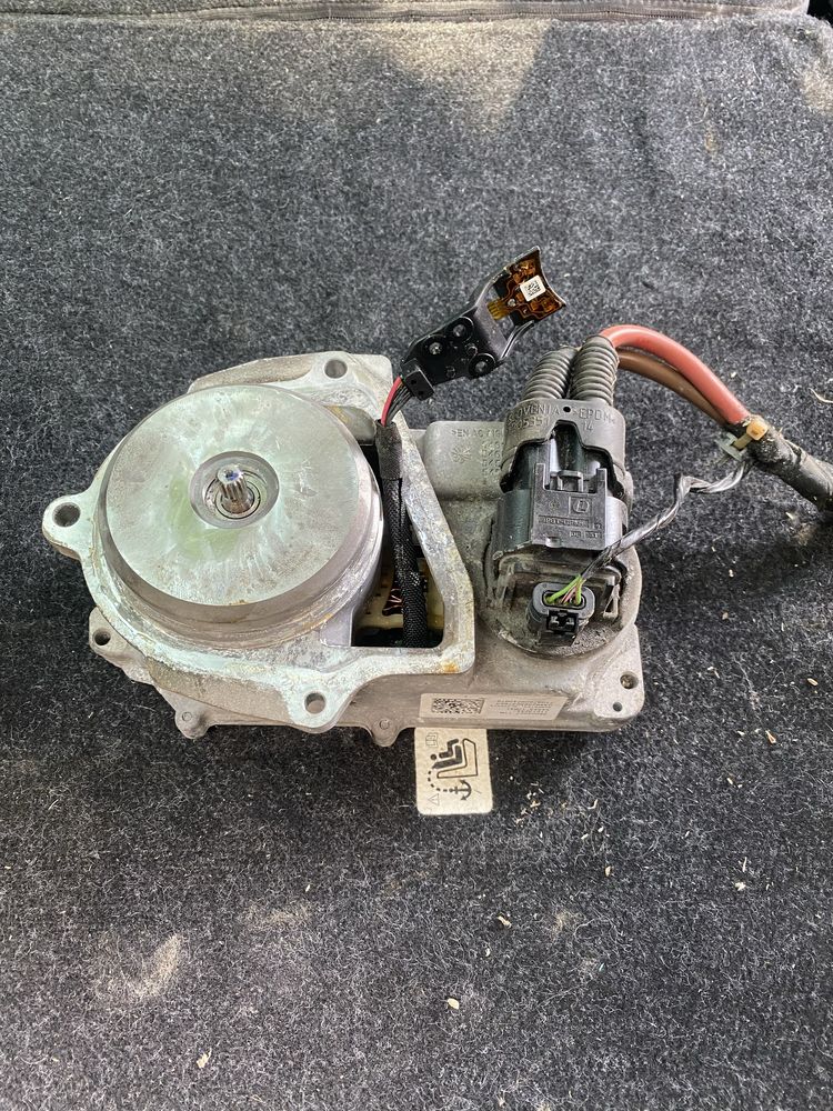 Електомотор електрическа кормилна рейка bmw f45 f46 mini f55 f56
