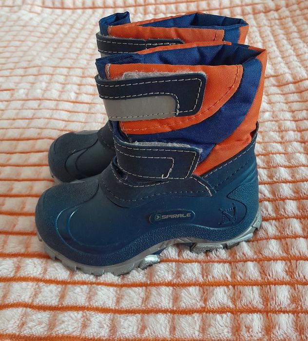 Сапоги почти нов. тёплые 23 р. на мальчика