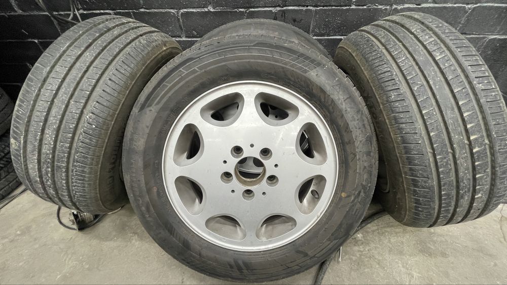 Мерседес Диски 15 с летней резиной triangle