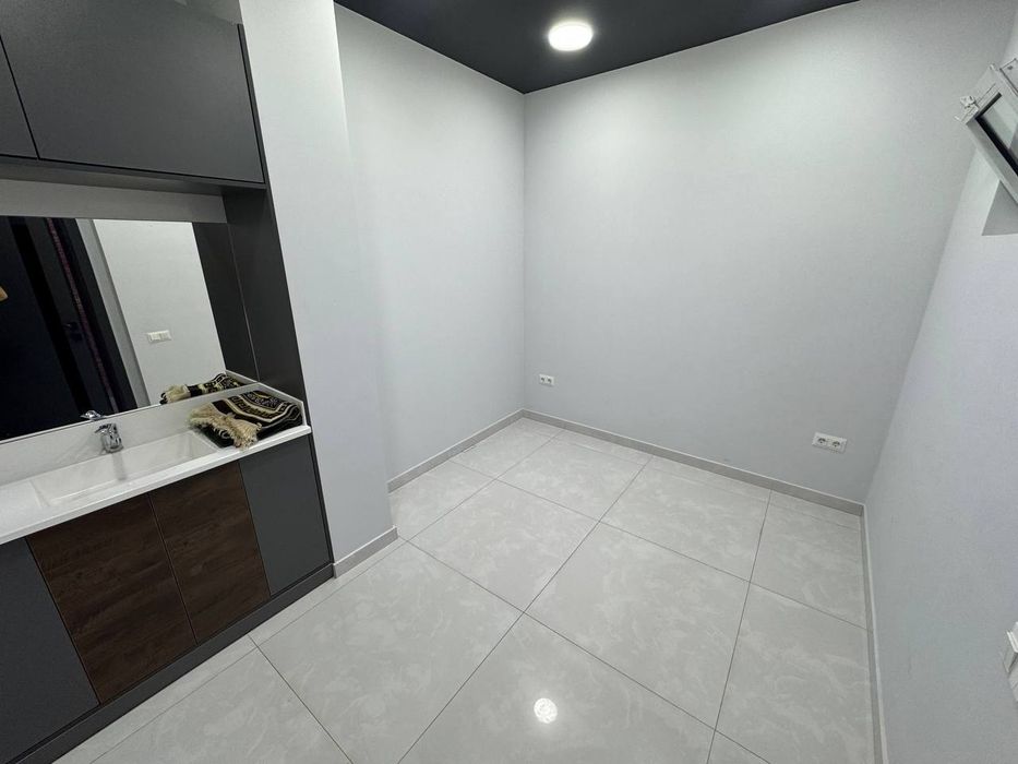 Аренда офиса. Луначарский. Первая линия вдоль дороги. Пл: 160 м²