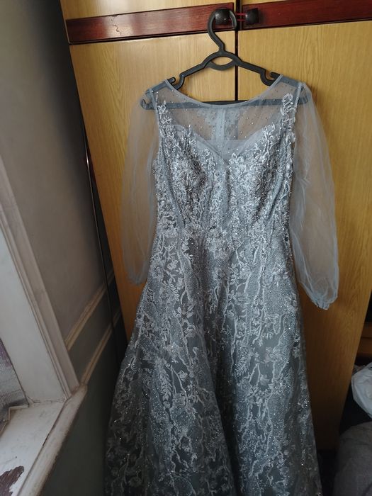 Вечернее шикарное платье