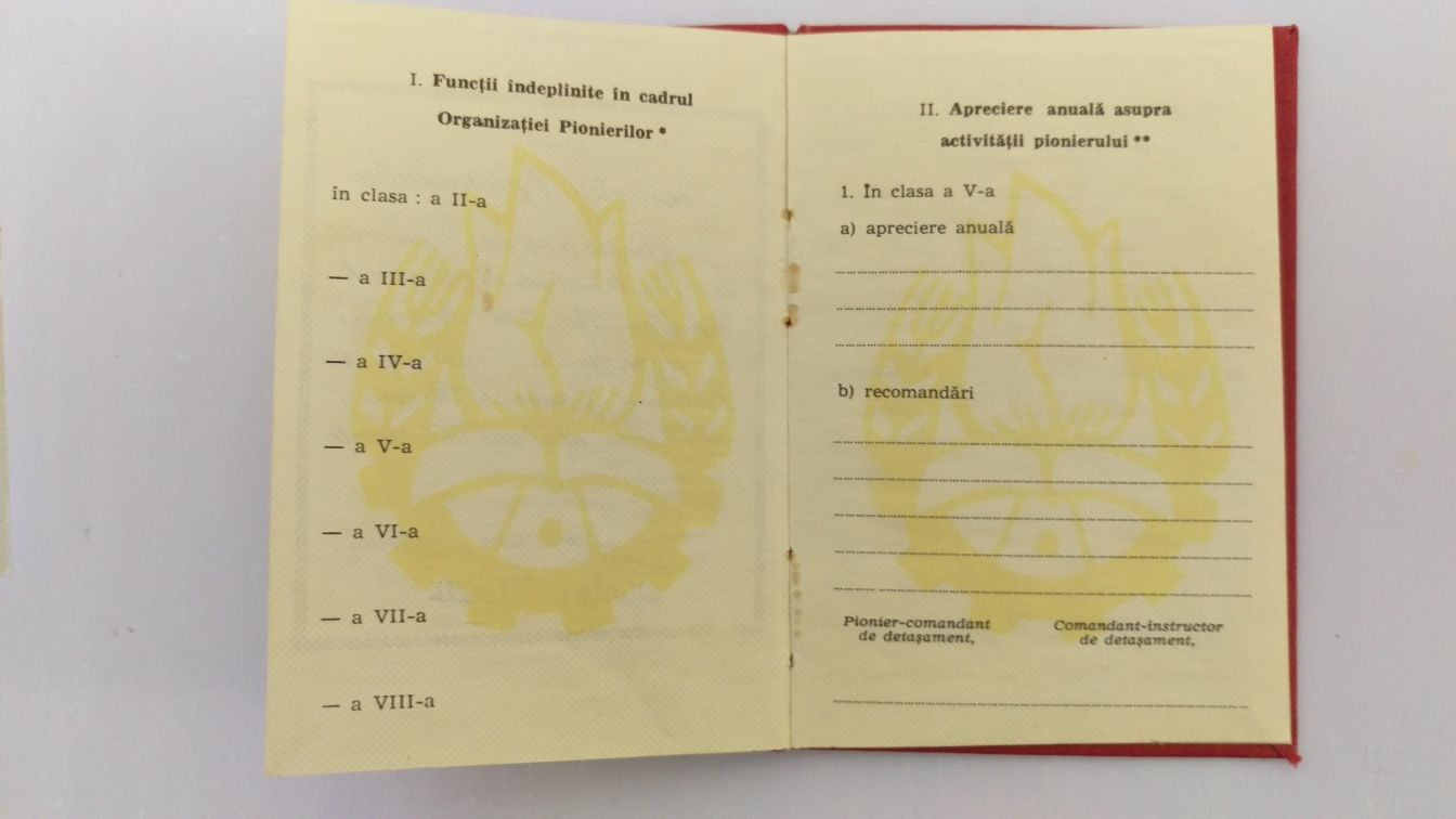 Vând-schimb carnet membru UTC și carnet de evidențiere a pionierului