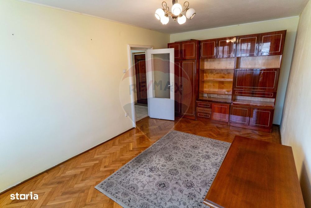 Apartament cu 3 camere de vânzare în zona Balcescu, Deva/ Hunedoara