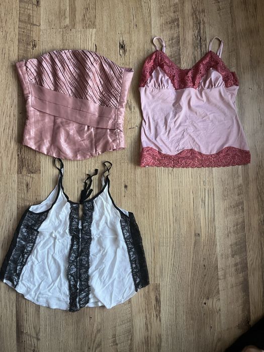 Потници по 5 лв за брой.