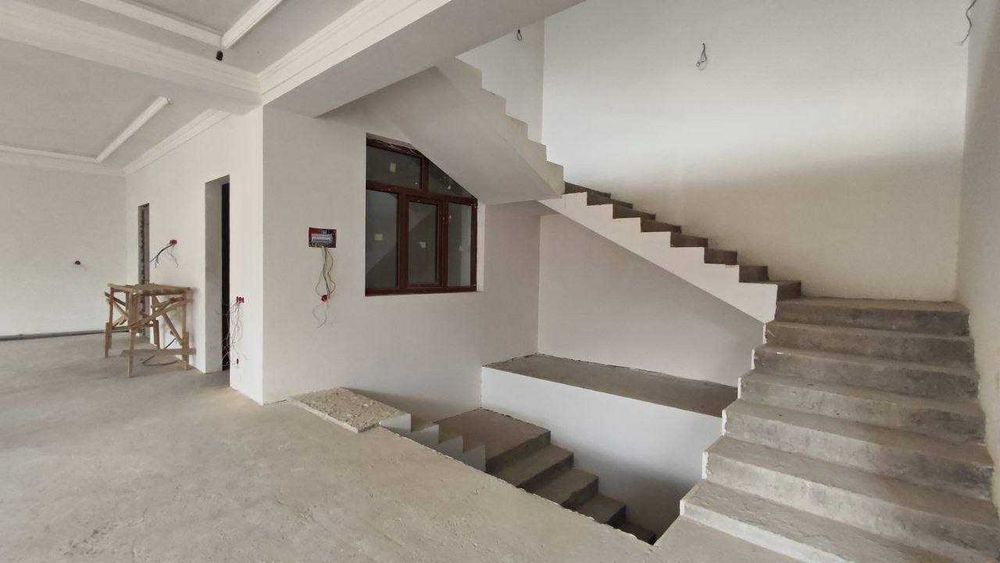 Срочно продам участок 7 соток на центр Луначарском