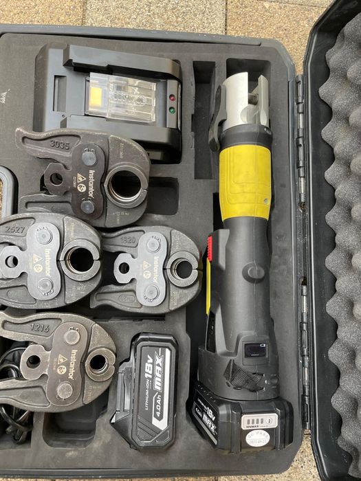 Presa sertizat cu bacuri th 16 20 26 si 32