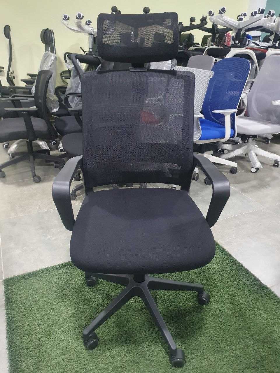 Оптом! Кресло офисное DEXTER черный с подголовником, перечисления есть