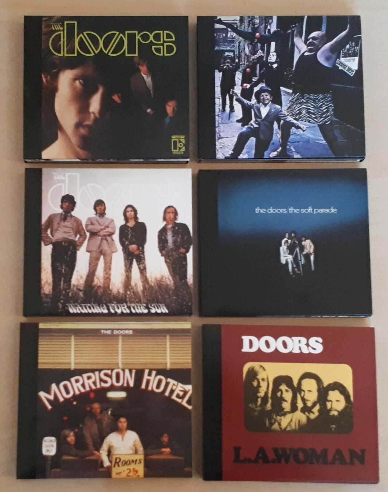 Продам фирменные  альбомы группы "THE DOORS"