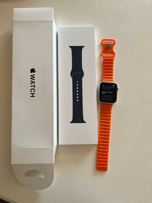 Apple Watch SE 2 (44 mm) – като нов, гаранция, пълен комплект