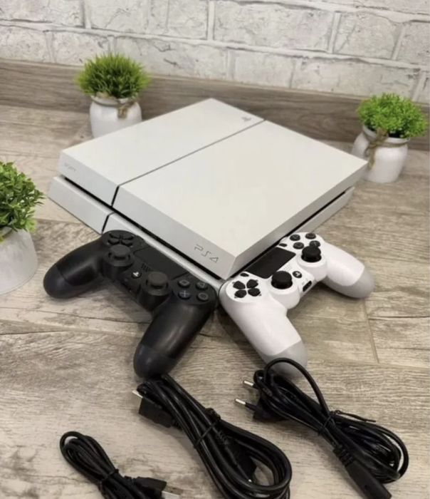 Ps 4 fat с FC 25, UFC 4, Battlefield V, NFS и 160+игр