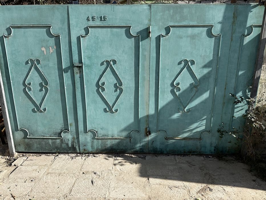 Продам б/у Ворота размер 340-220