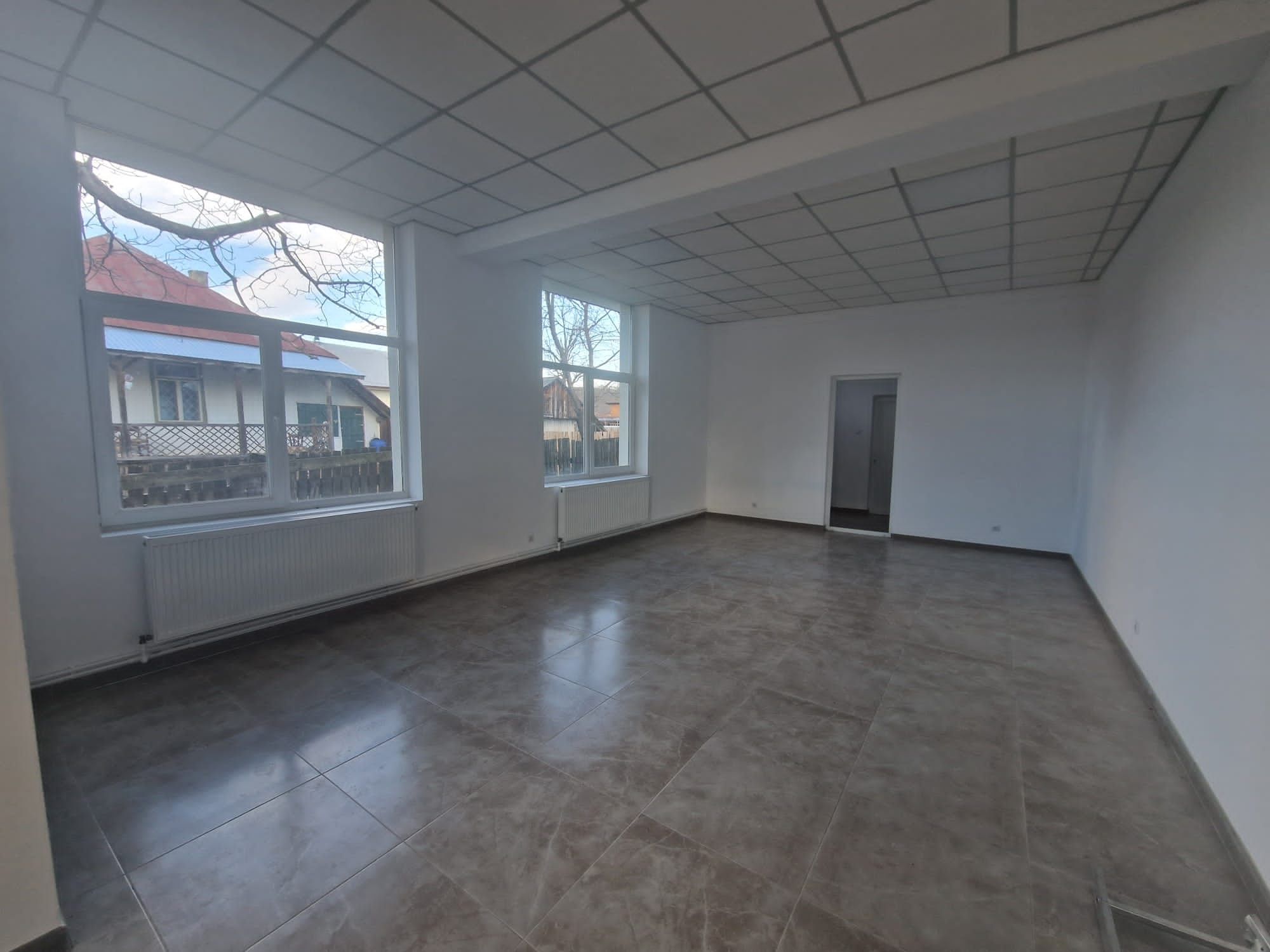 De închiriat Spațiu comercial Tazlau 62 mp utili, jud. NEAMT