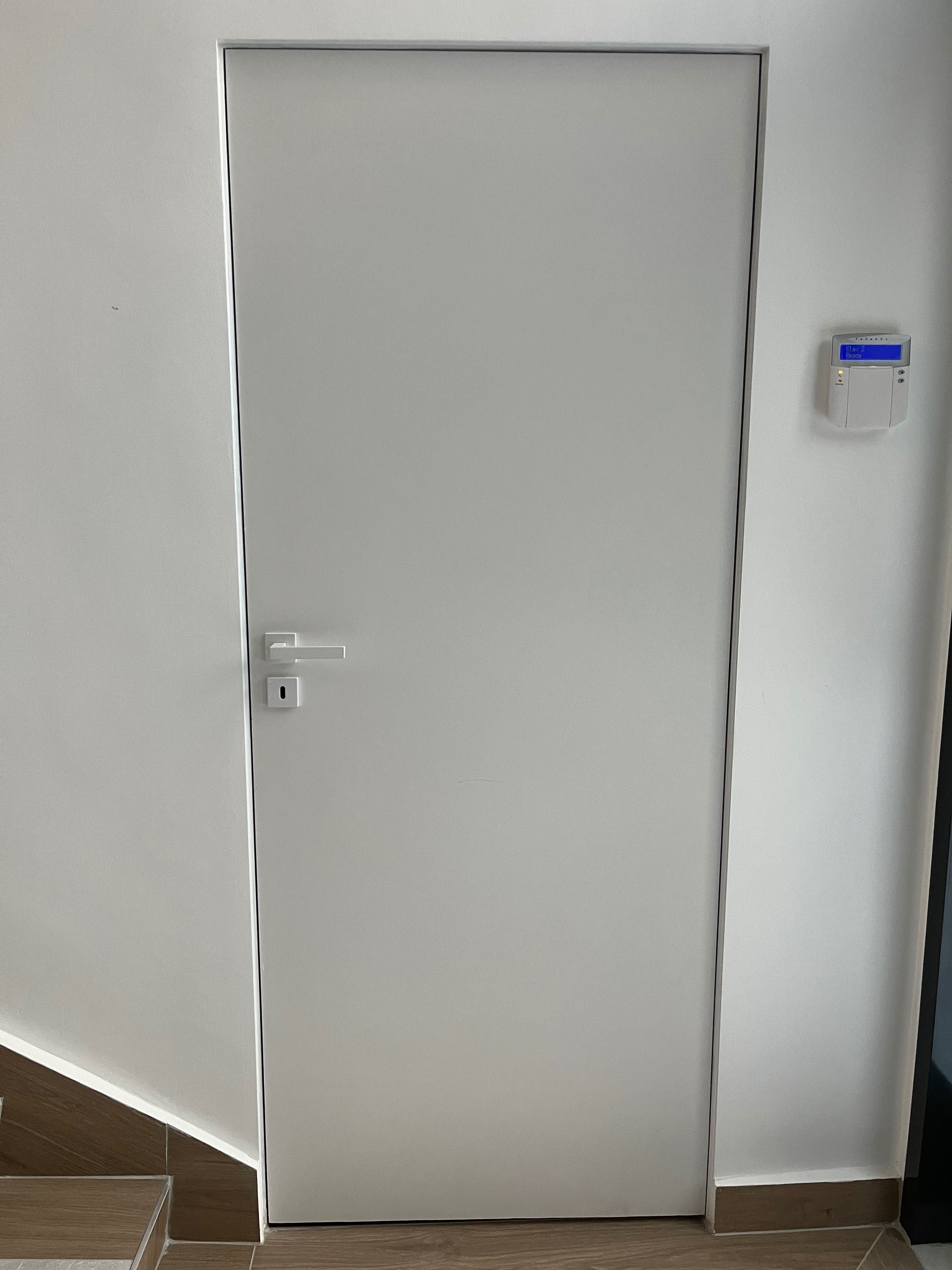 Montaj Montaje Montez usi de Interior Metalice si Pvc Arad