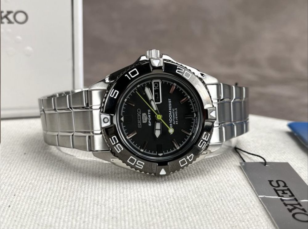 Seiko 5 - SNZB23J1 – Made in Japan – Nou / Nepurtat