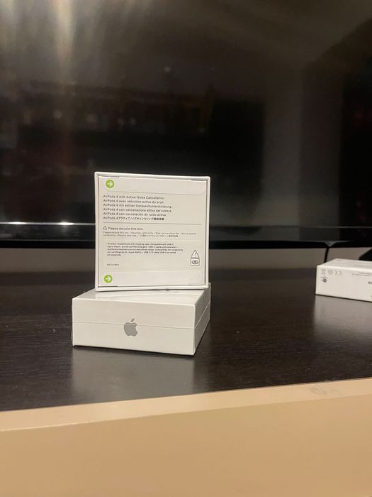 Airpods4 generatia a 4 a