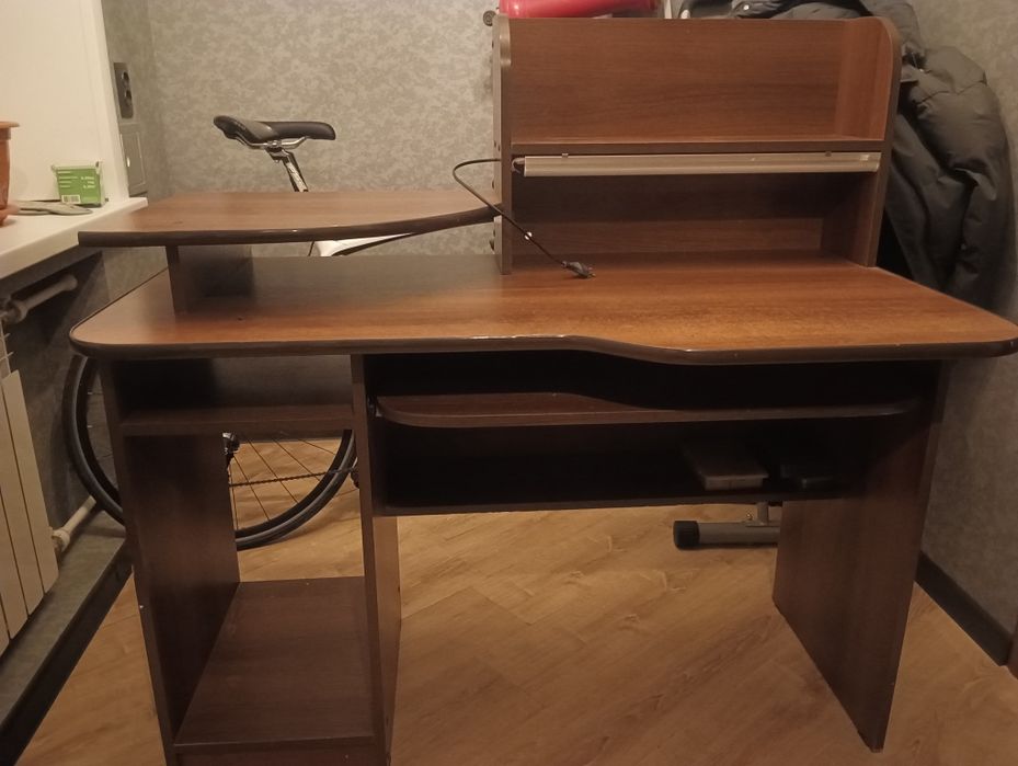 Стол письменный детский