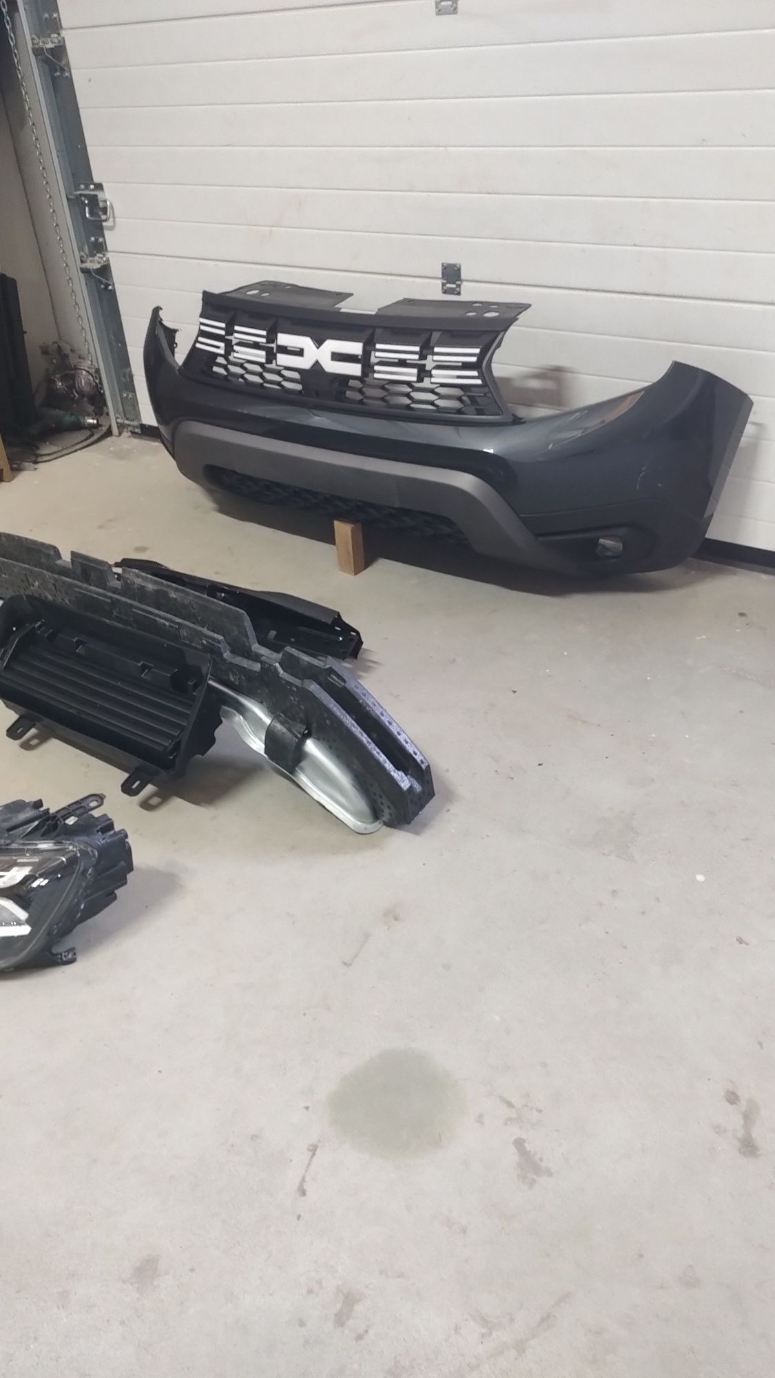 Bara fata , far , trager , volet Dacia Duster 2023-2024 1.3