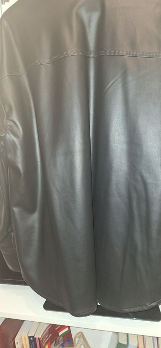 Cămașă piele ecologica Stradivarius,eticheta