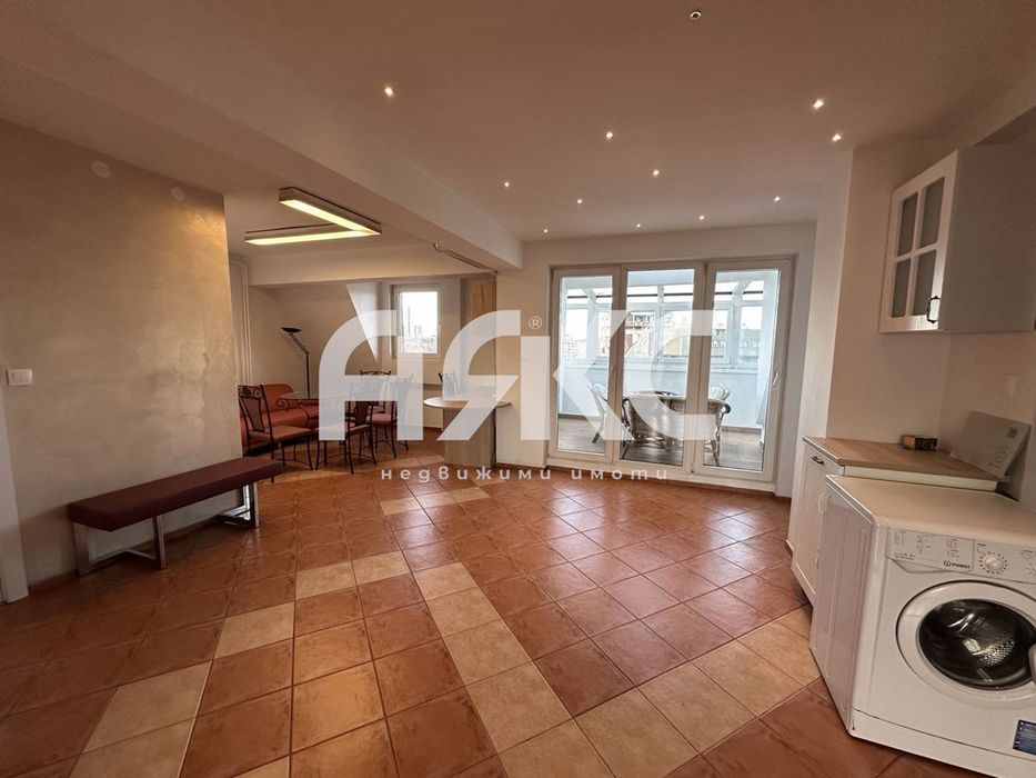 Продава се Тристаен апартамент в София, Стрелбище - 96 кв.м за 3209 €/кв.м - Снимка #2