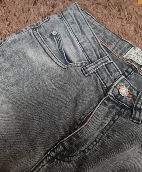 Blugi bărbați Pull&Bear