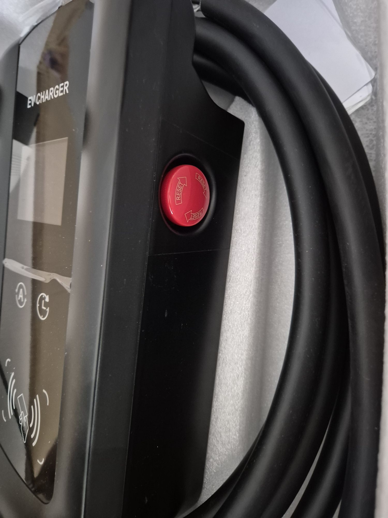 Зарядна станция трифазна 32А  22kW