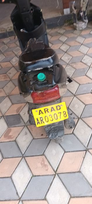 Scuter preț negociabil
