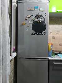 Холодильник Snaige Прибалтика.Серого цвета,в рабочем сотоянии.