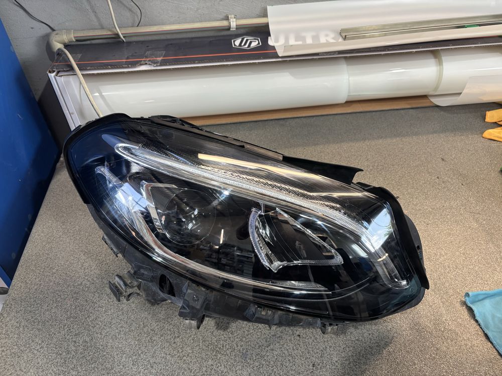 Far farove Mercedes B w246 фар фарове мерцедес б 246