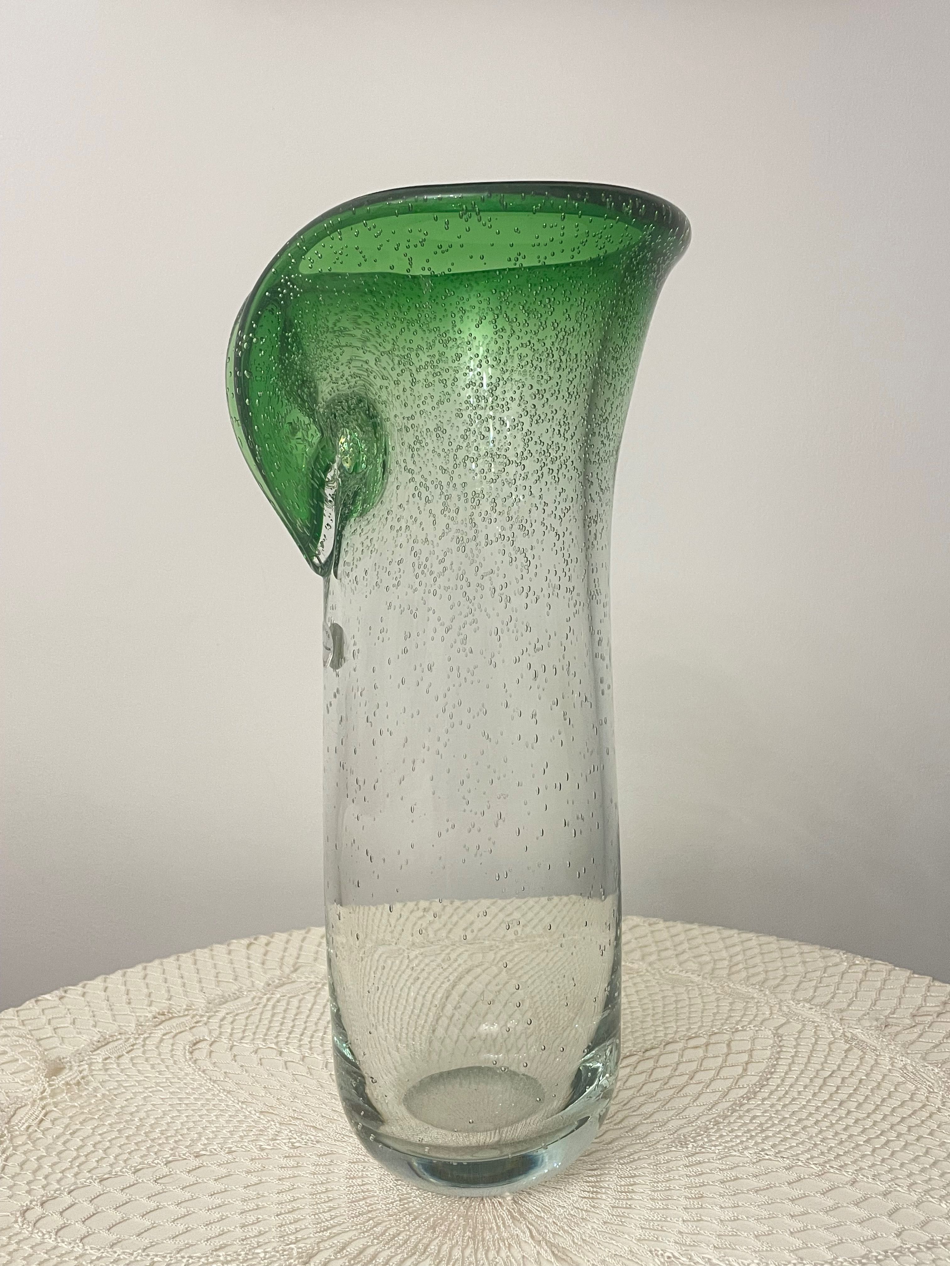 Сет от три стъклени зелени вази