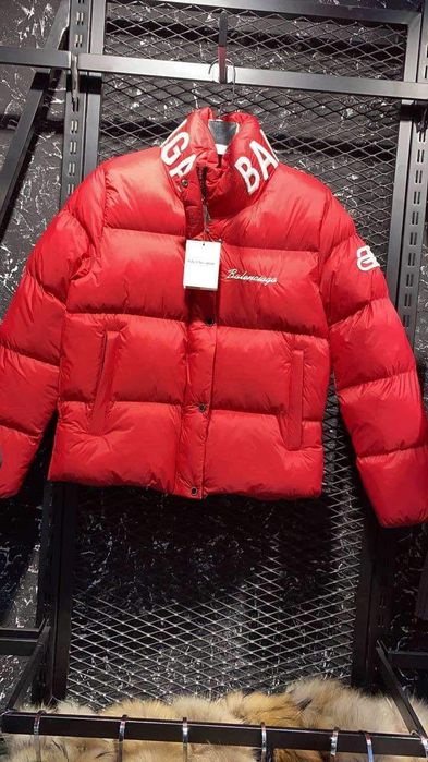 Geacă Balenciaga marimi S M L XL XXL aduc pe comandă