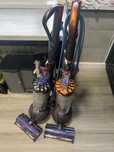 Aspirator dyson vertical