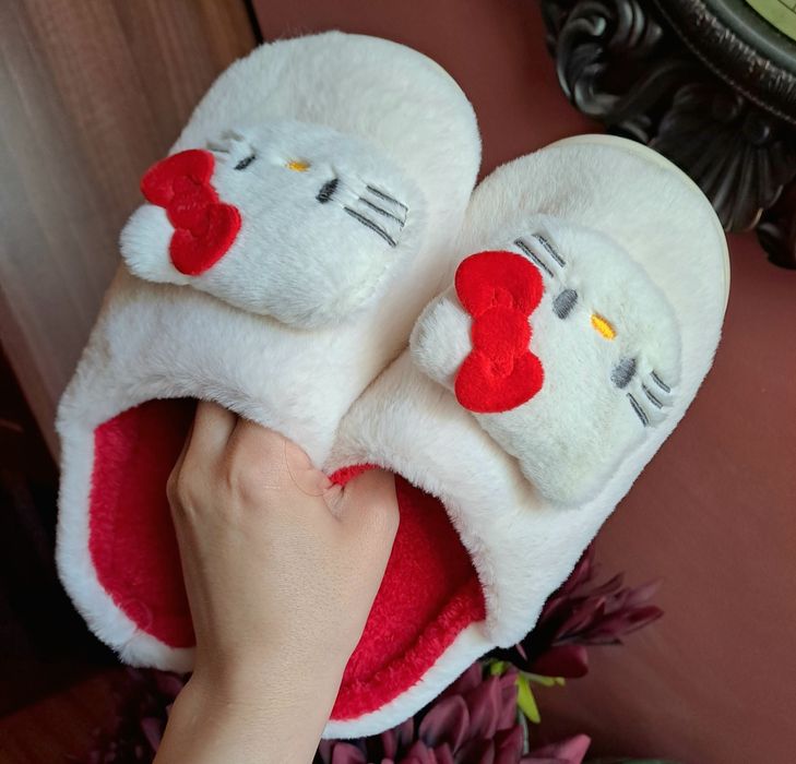 Papuci de casa hello kitty papuci noi de casa cocheti