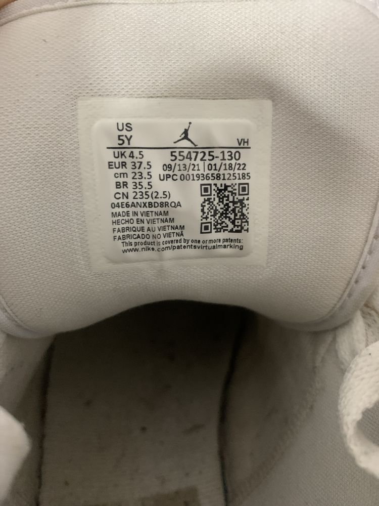 Jordan 1 Mid Triple White