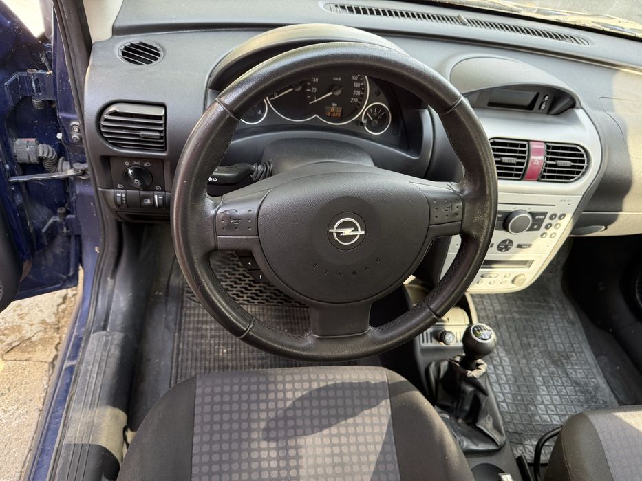 Opel corsa 1,2 benzina