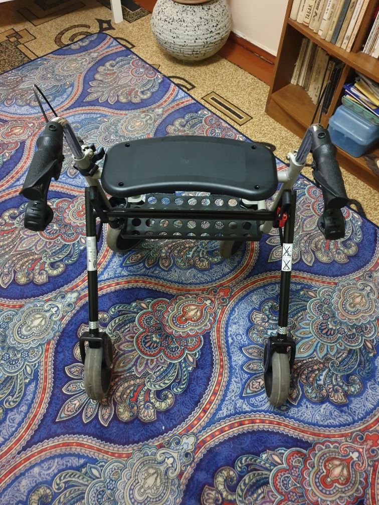 Инвалидные ходунки