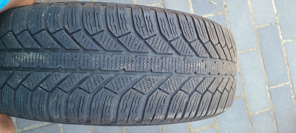 Vand 2 cauciucuri de vara Continental 215/55/R17