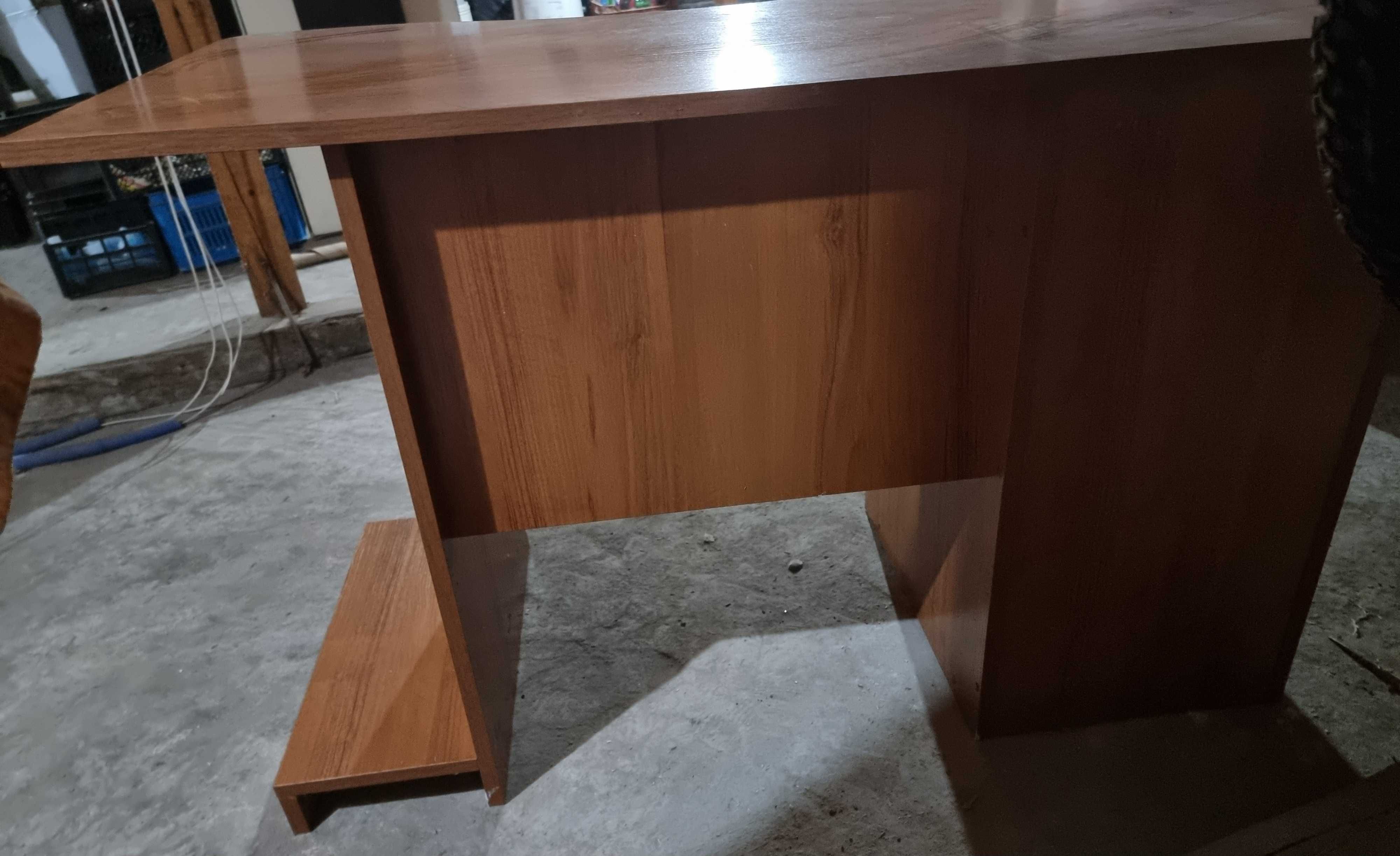 Бюро с отделение за компютър и клавиатура 120×52