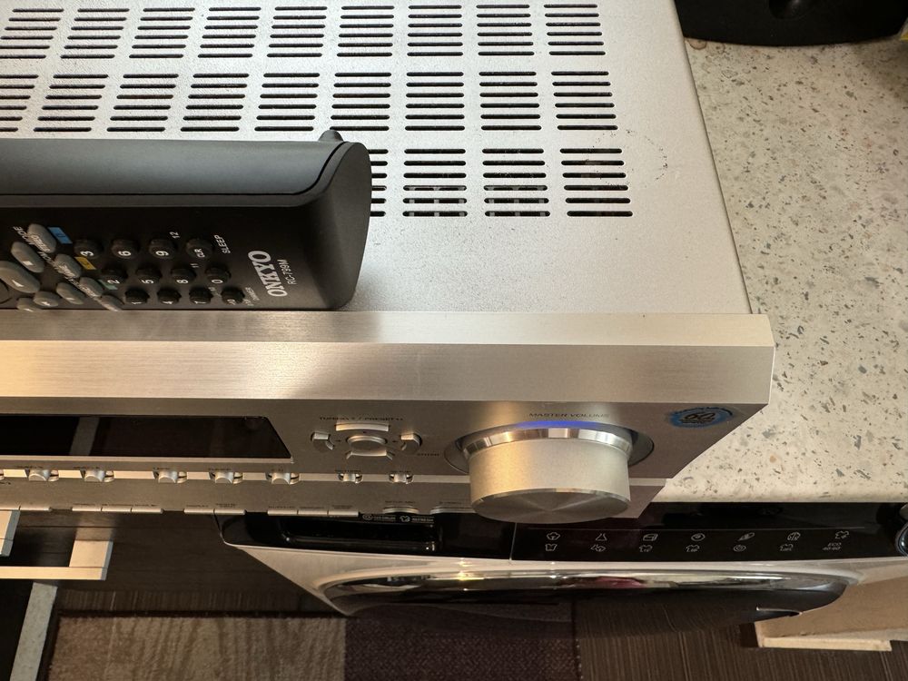 Onkyo TX-SR674e resiver