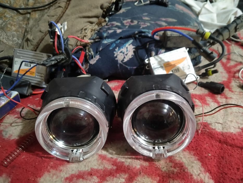 Продам линзы на головной свет дальний,ближний с кленонами.