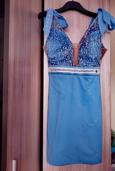 Разкошни рокли за предстоящите празници