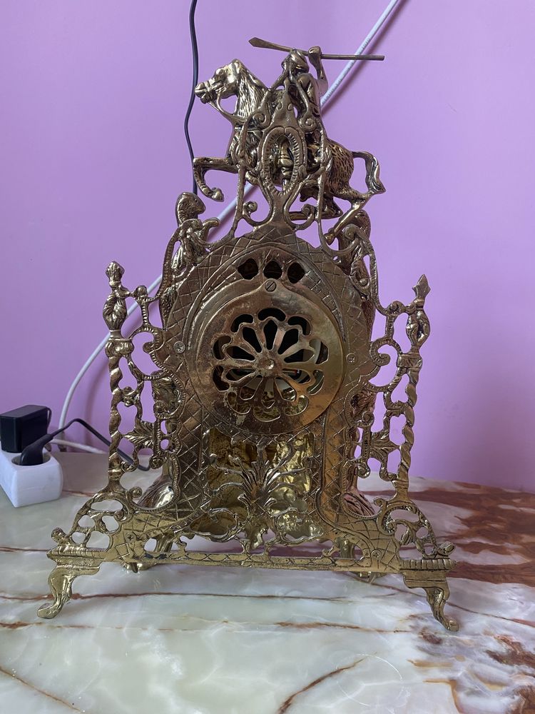 Masă de bronz si ceas bronz