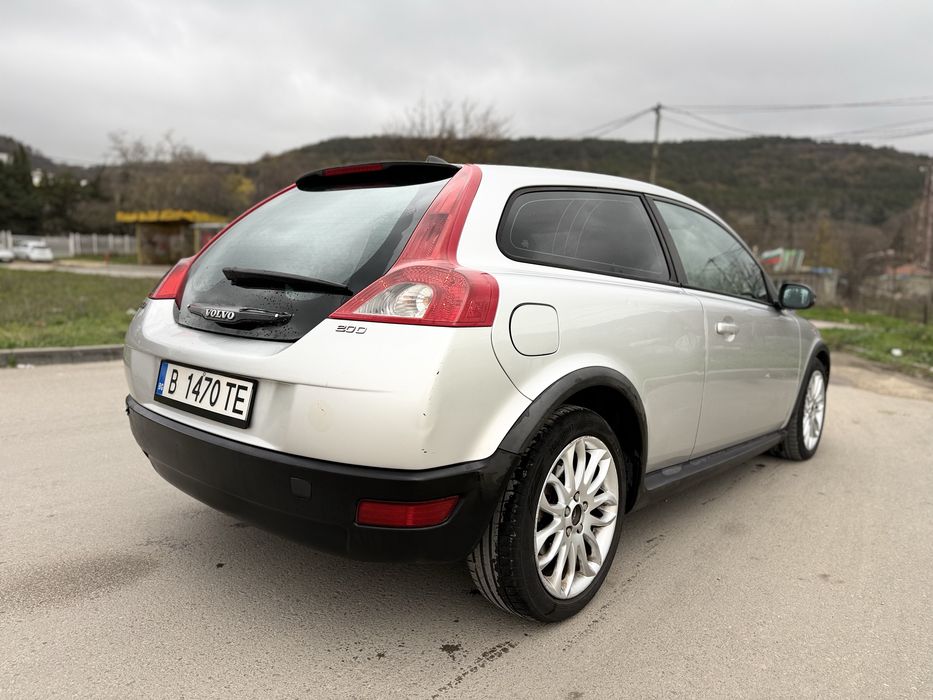Volvo C30 2.0 6 Скорости 2008г 5л/100км Климатроник Всичко платено
