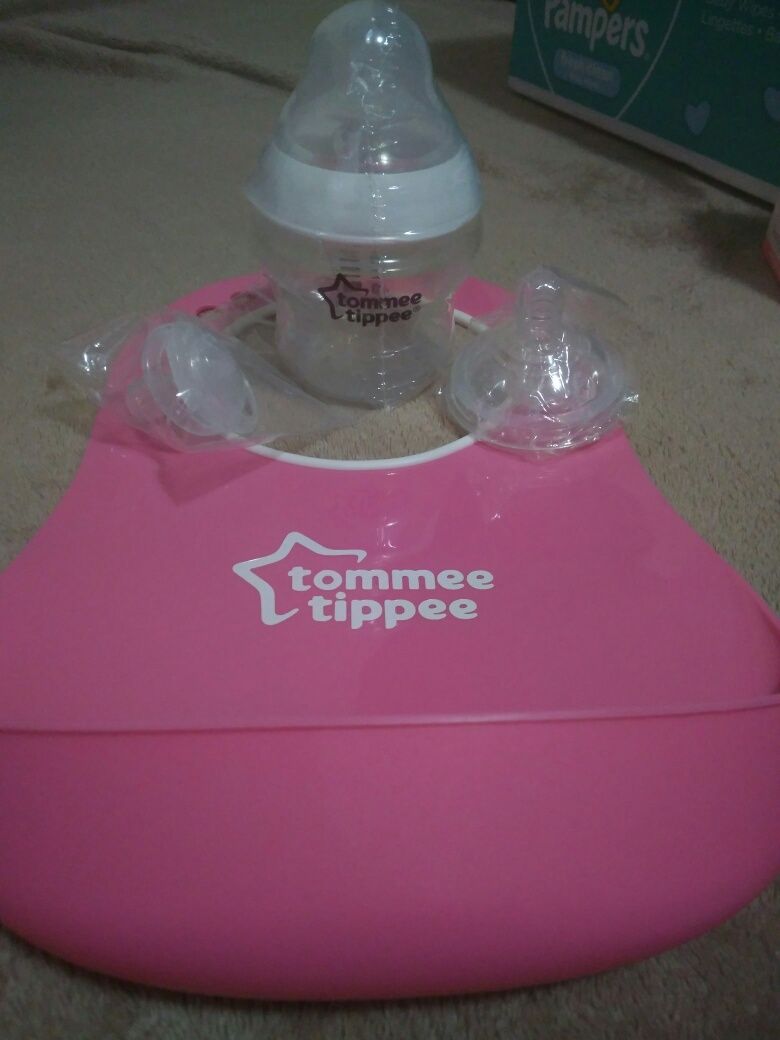 Лигавник,шише и залъгалка на tommee tippee