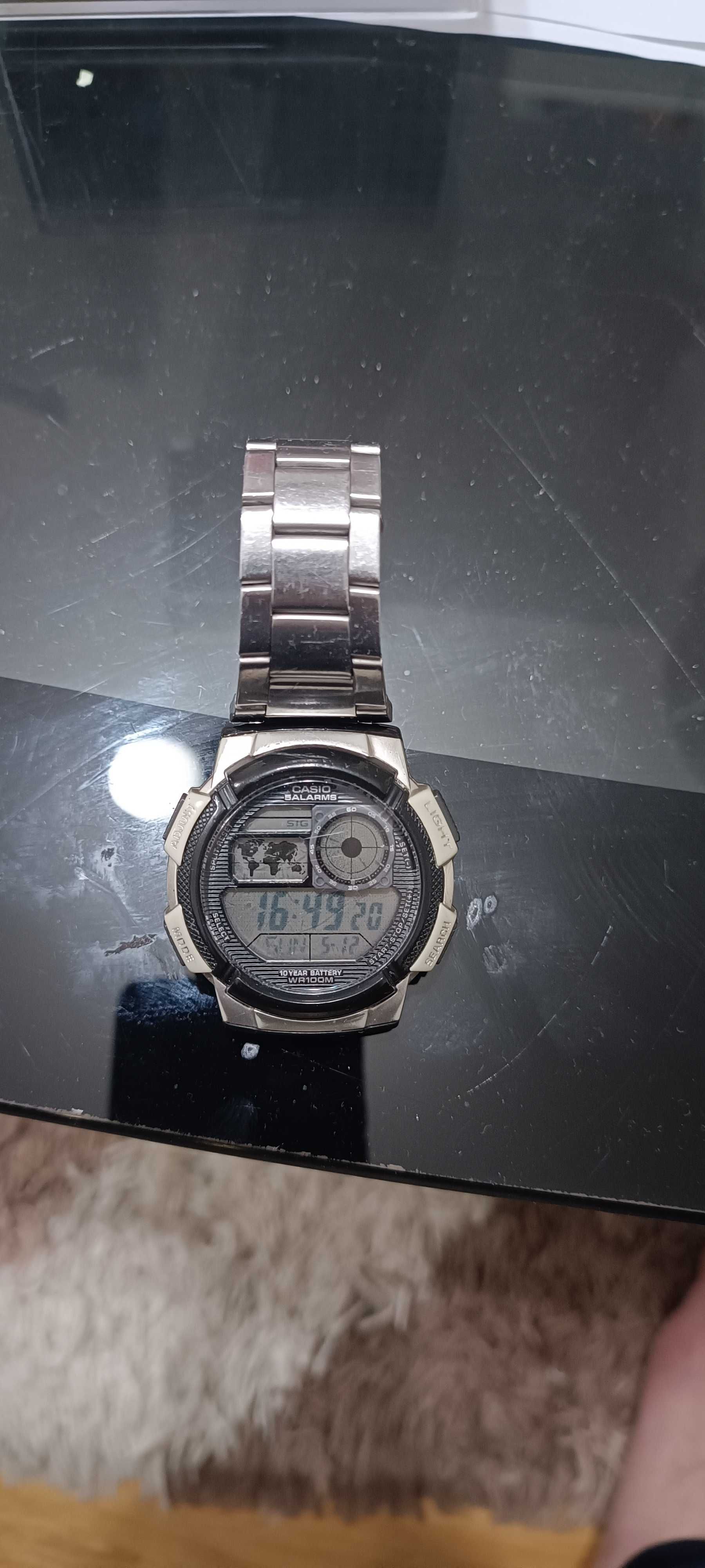 Продавам часовник Casio